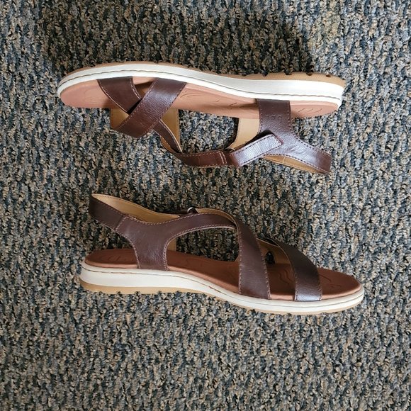 NWOT b.o.c. sandals Size 11 Coffee Color - Picture 8 of 12
